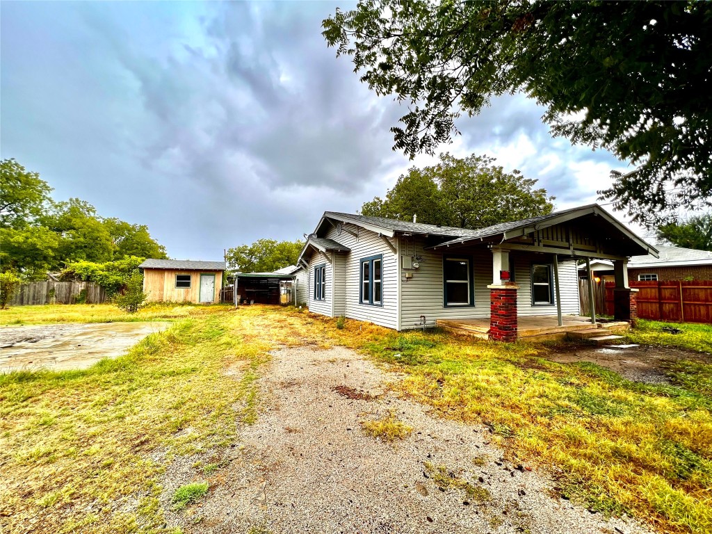 605 S Green Street Eastland TX 76448