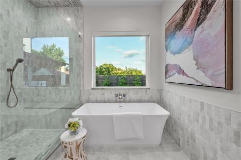 419 W Colorado Boulevard Dallas TX 75208