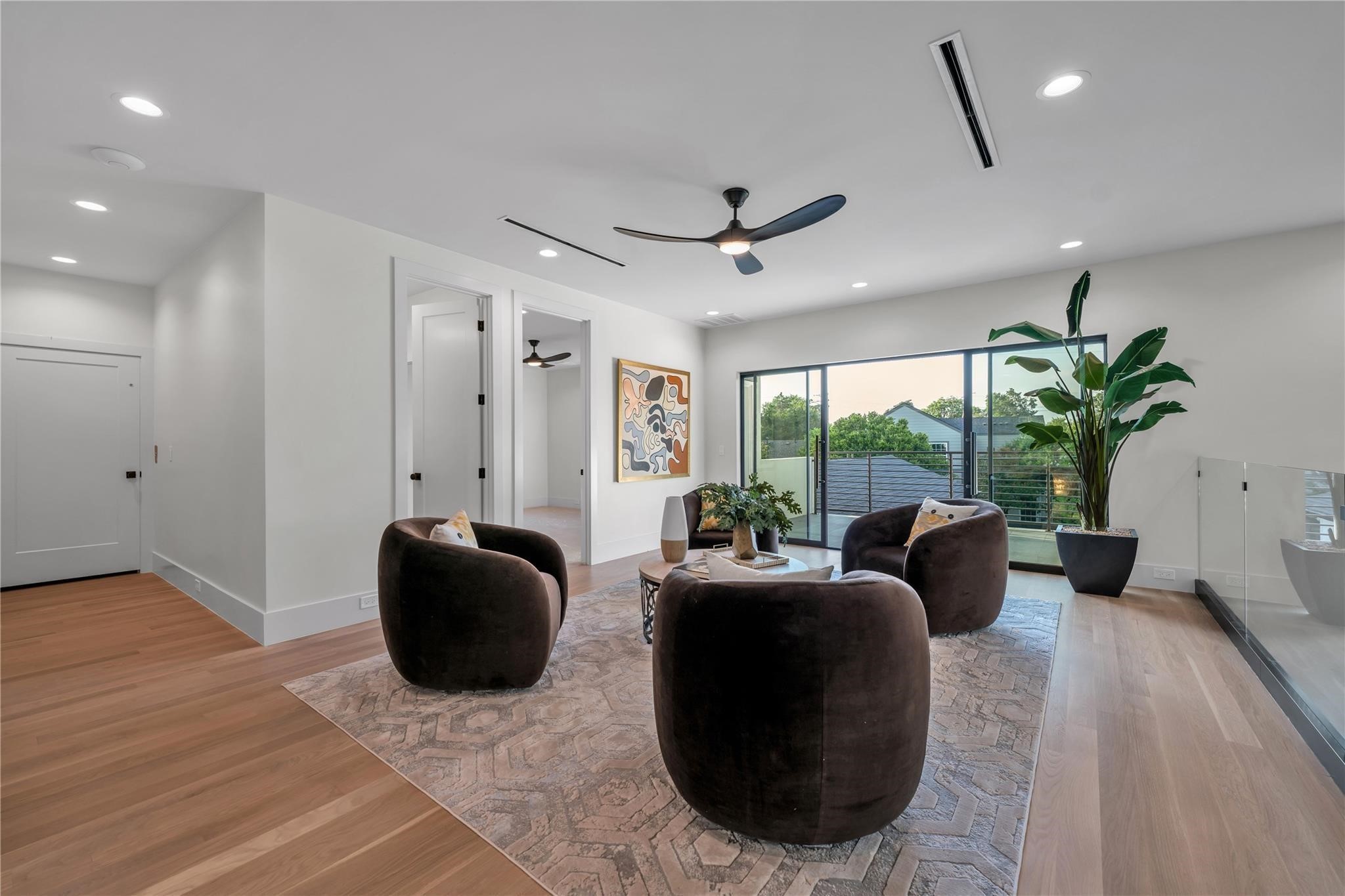 419 W Colorado Boulevard Dallas TX 75208