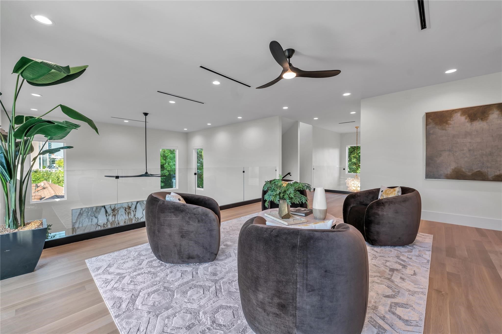 419 W Colorado Boulevard Dallas TX 75208