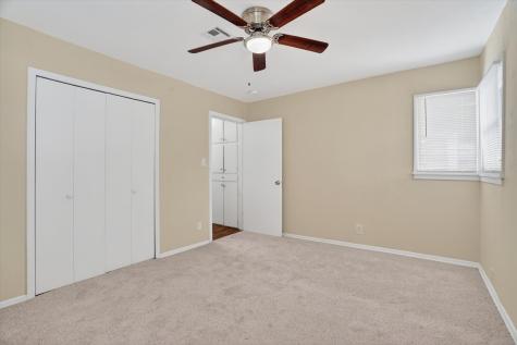 1102 Poindexter Avenue Cleburne TX 76033