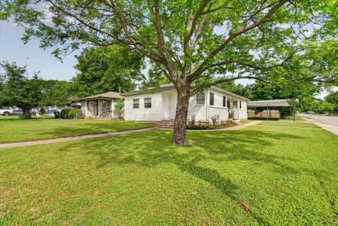 1102 Poindexter Avenue Cleburne TX 76033