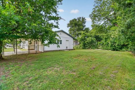 1102 Poindexter Avenue Cleburne TX 76033