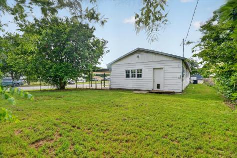 1102 Poindexter Avenue Cleburne TX 76033