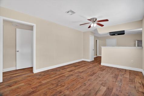 1102 Poindexter Avenue Cleburne TX 76033