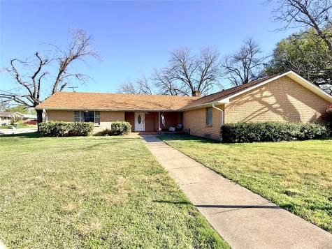 429 Agnes Avenue Marlin TX 76661