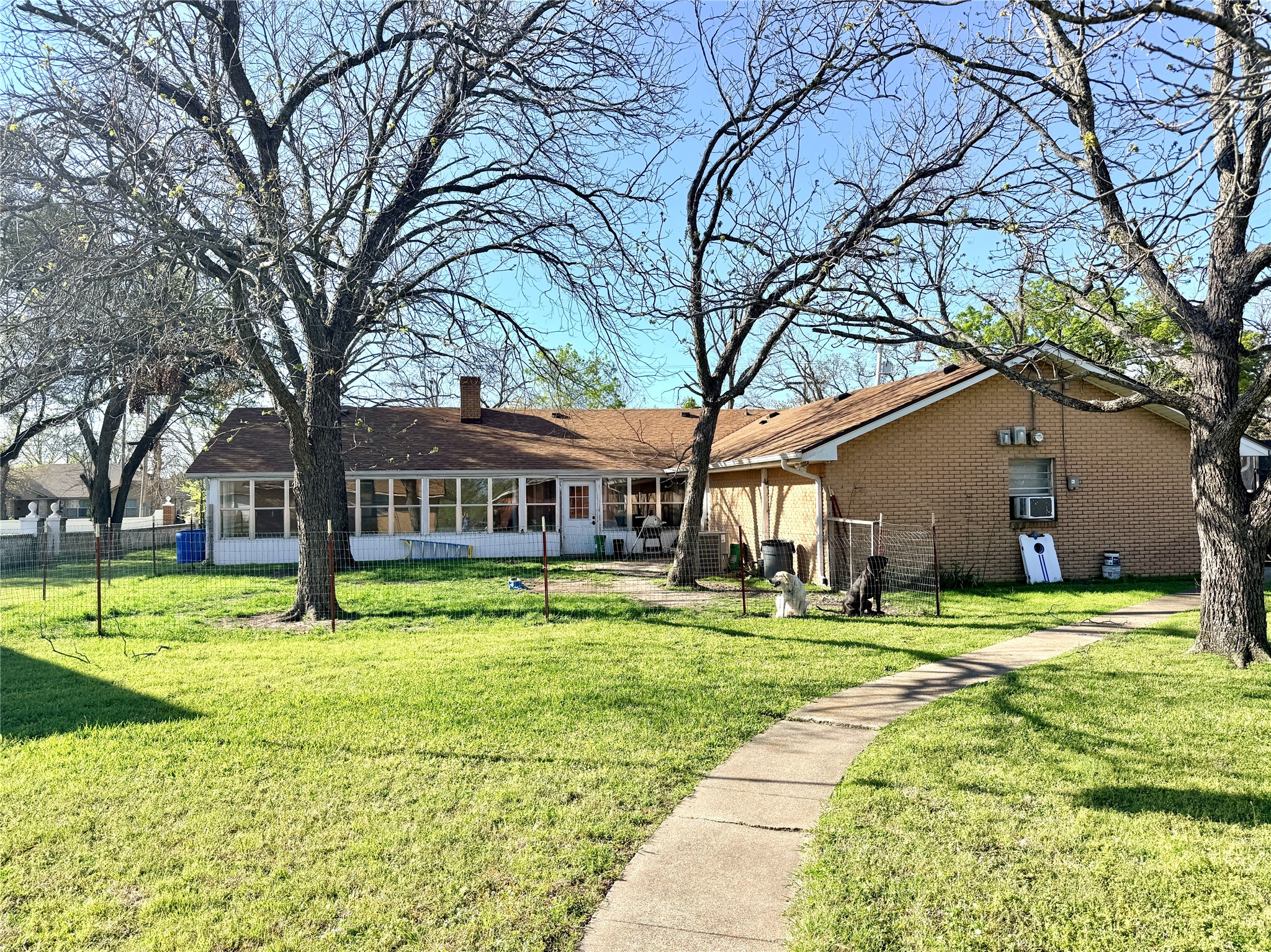 429 Agnes Avenue Marlin TX 76661