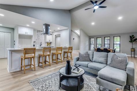 915 Redwood Drive Richardson TX 75080