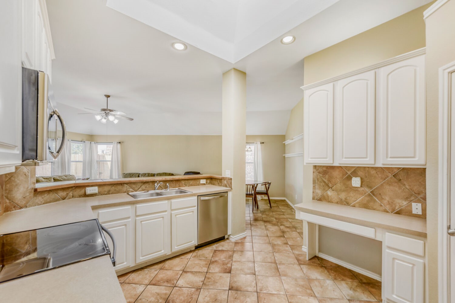 9909 Lamberton Terrace Fort Worth TX 76244