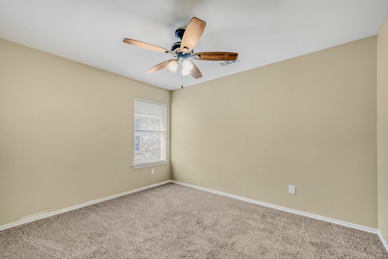 9909 Lamberton Terrace Fort Worth TX 76244