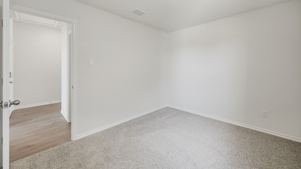 800 Barton Drive Ennis TX 75119