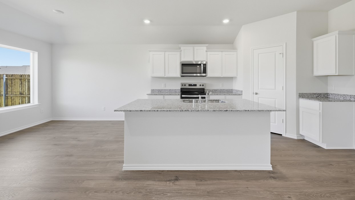 800 Barton Drive Ennis TX 75119