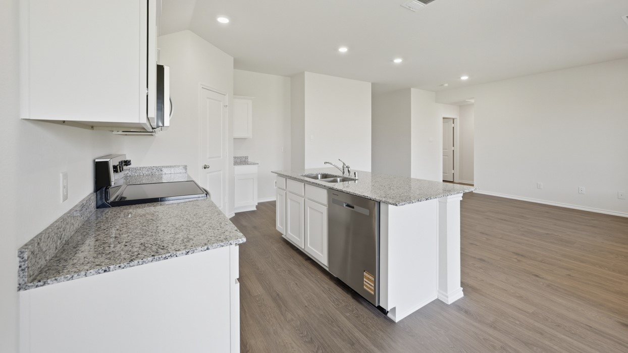 800 Barton Drive Ennis TX 75119