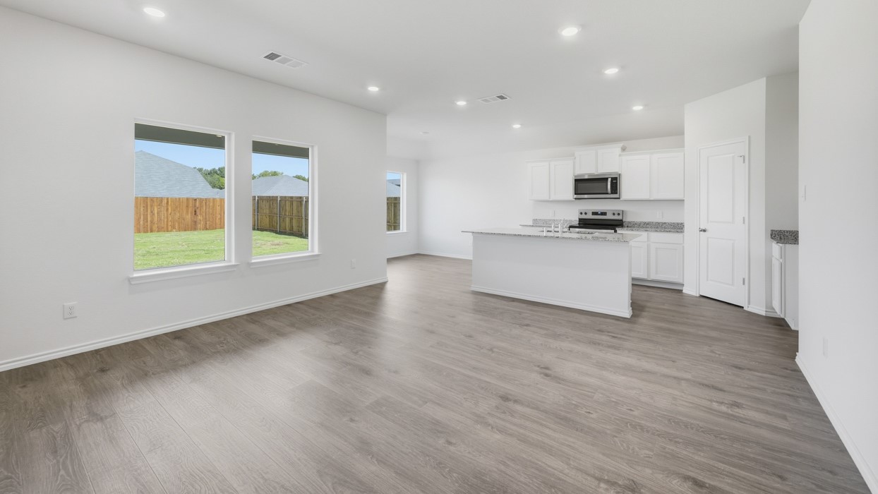 800 Barton Drive Ennis TX 75119