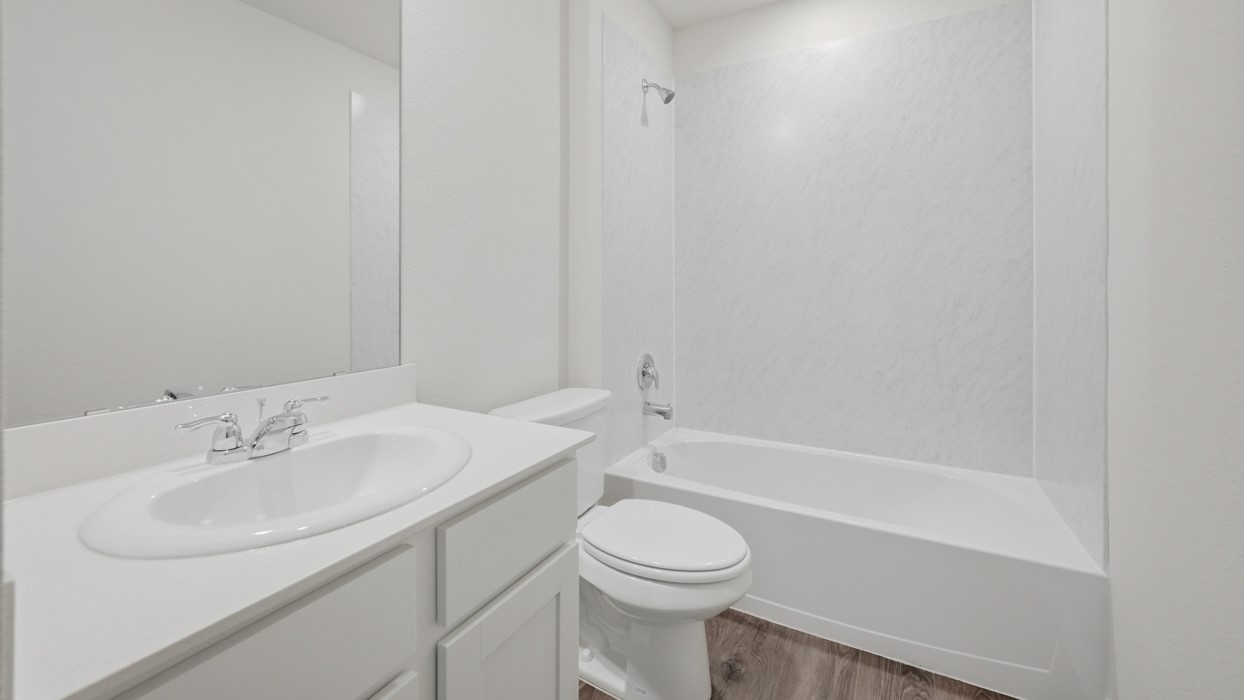 800 Barton Drive Ennis TX 75119