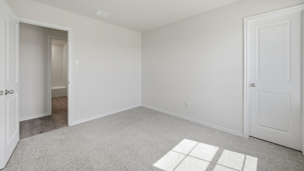 800 Barton Drive Ennis TX 75119