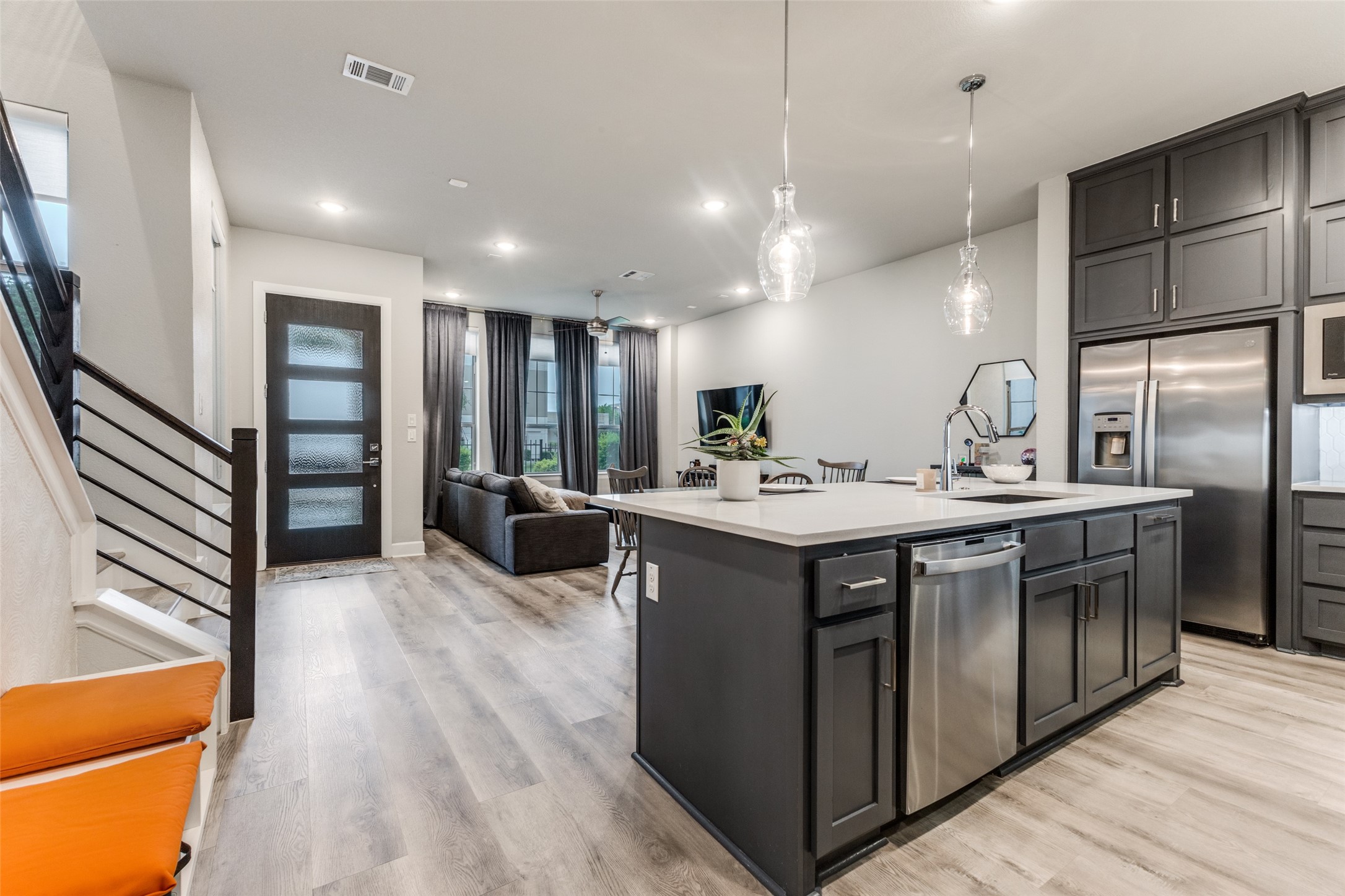 7129 Laurel Ridge Dallas TX 75231