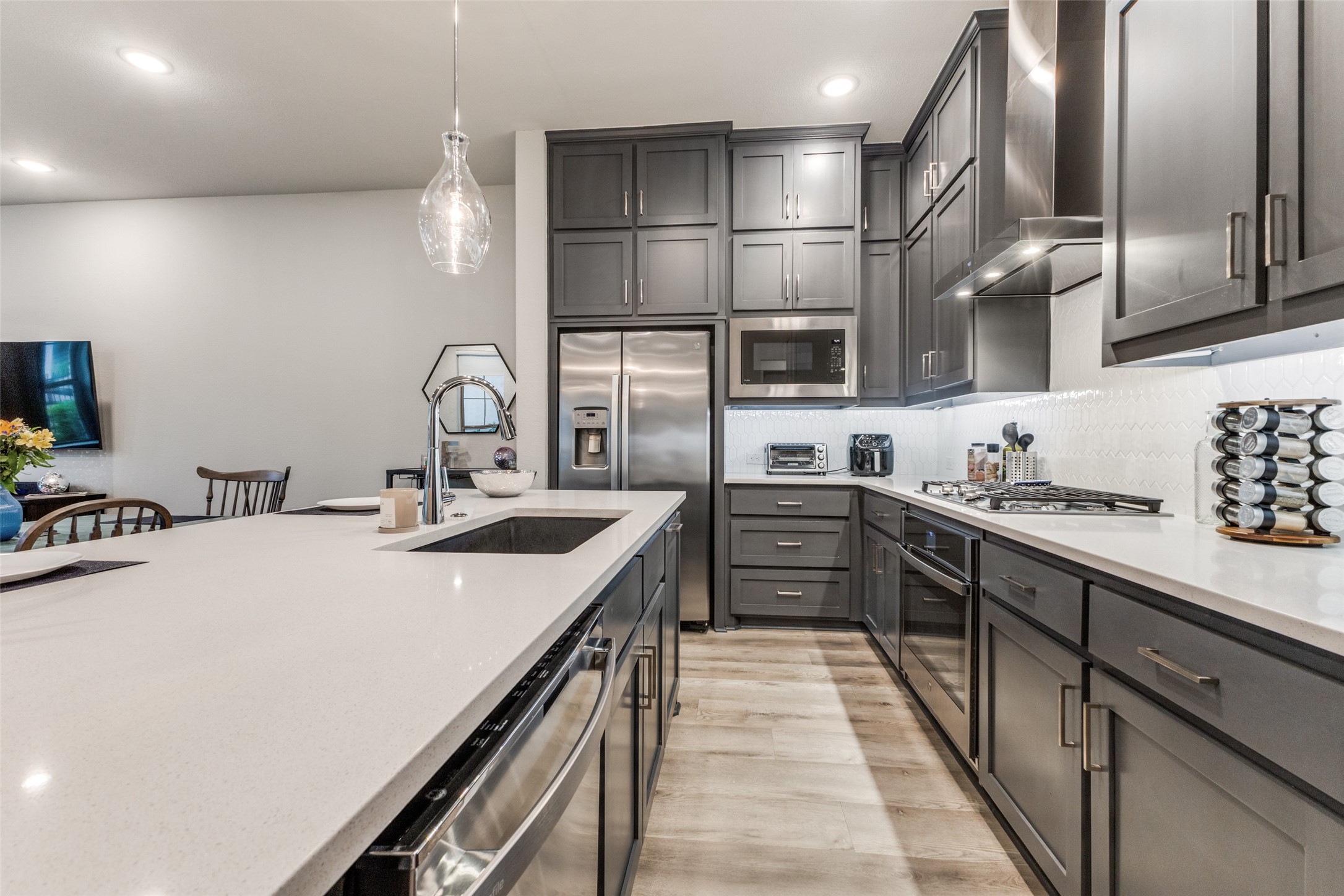 7129 Laurel Ridge Dallas TX 75231
