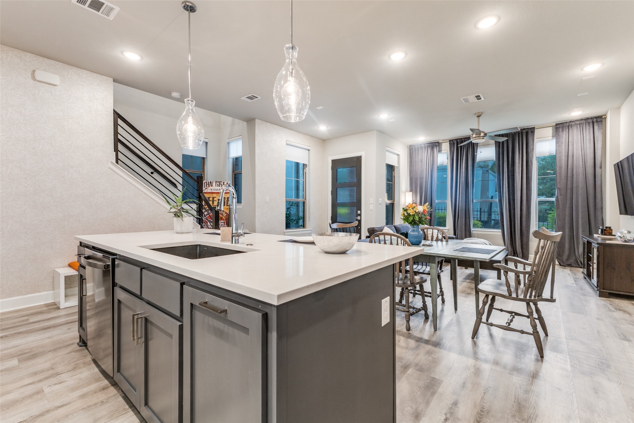 7129 Laurel Ridge Dallas TX 75231