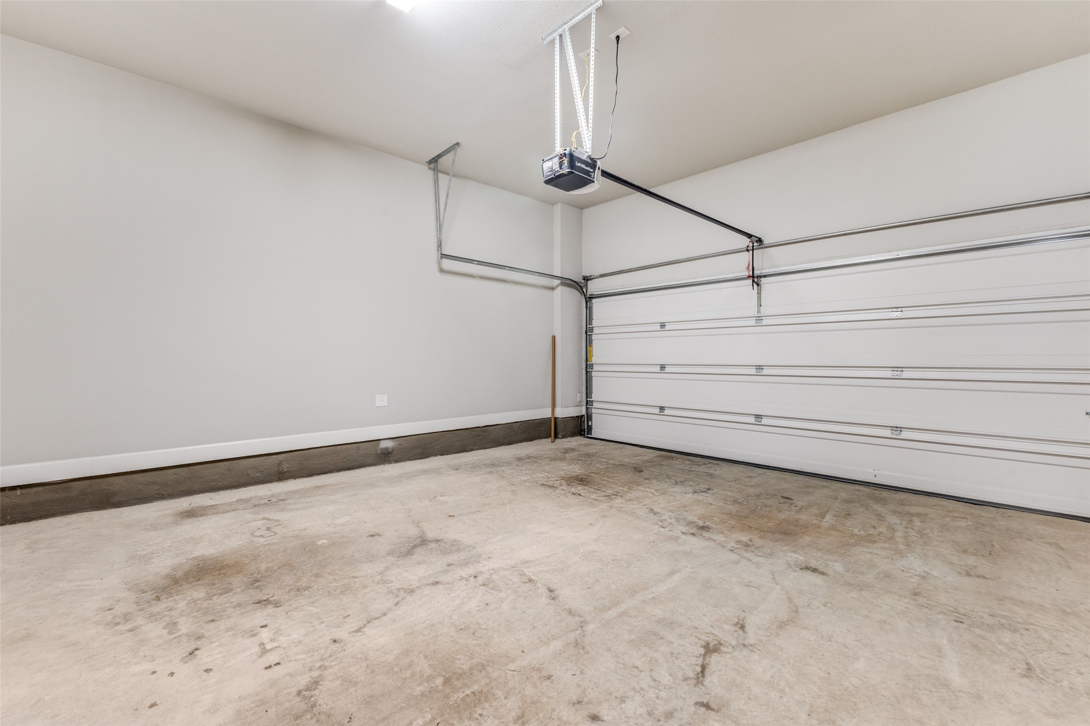 7129 Laurel Ridge Dallas TX 75231