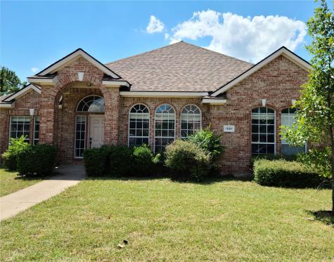1057 Suffolk Lane Cedar Hill TX 75104