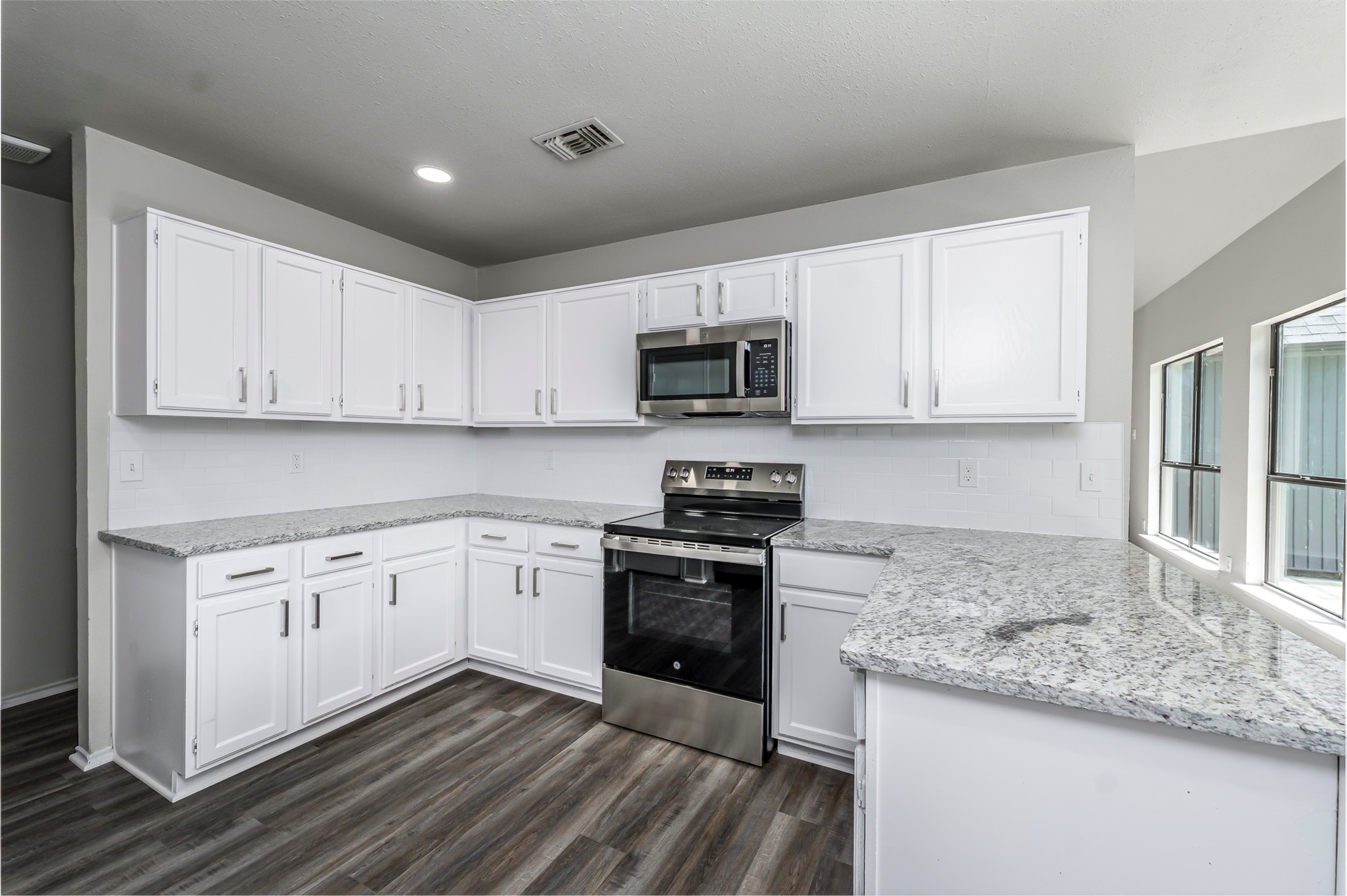 6105 Meadowside Trail Arlington TX 76017