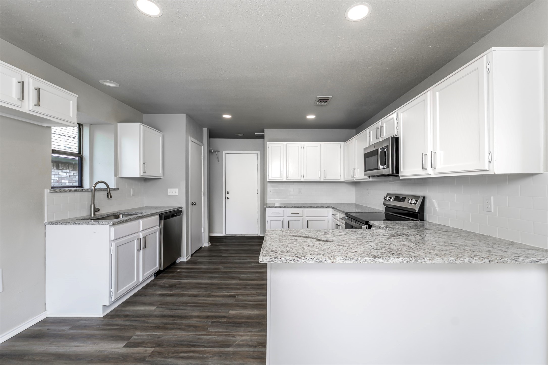 6105 Meadowside Trail Arlington TX 76017