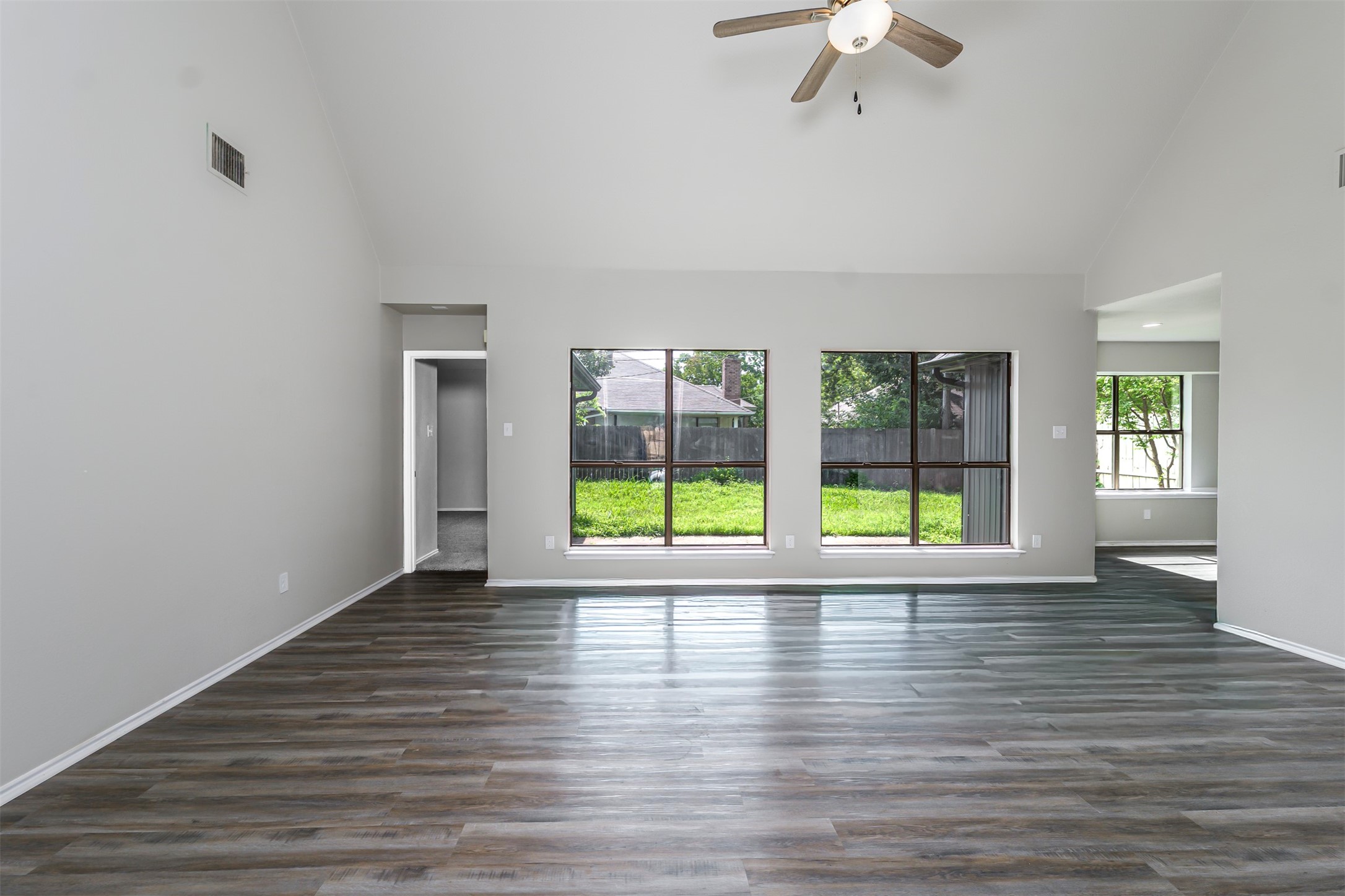 6105 Meadowside Trail Arlington TX 76017