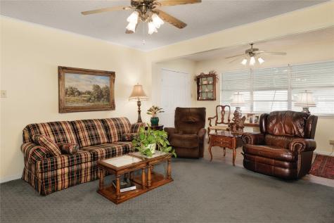 805 W 15th Street Brady TX 76825