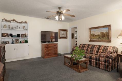 805 W 15th Street Brady TX 76825