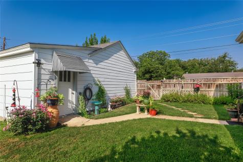 805 W 15th Street Brady TX 76825