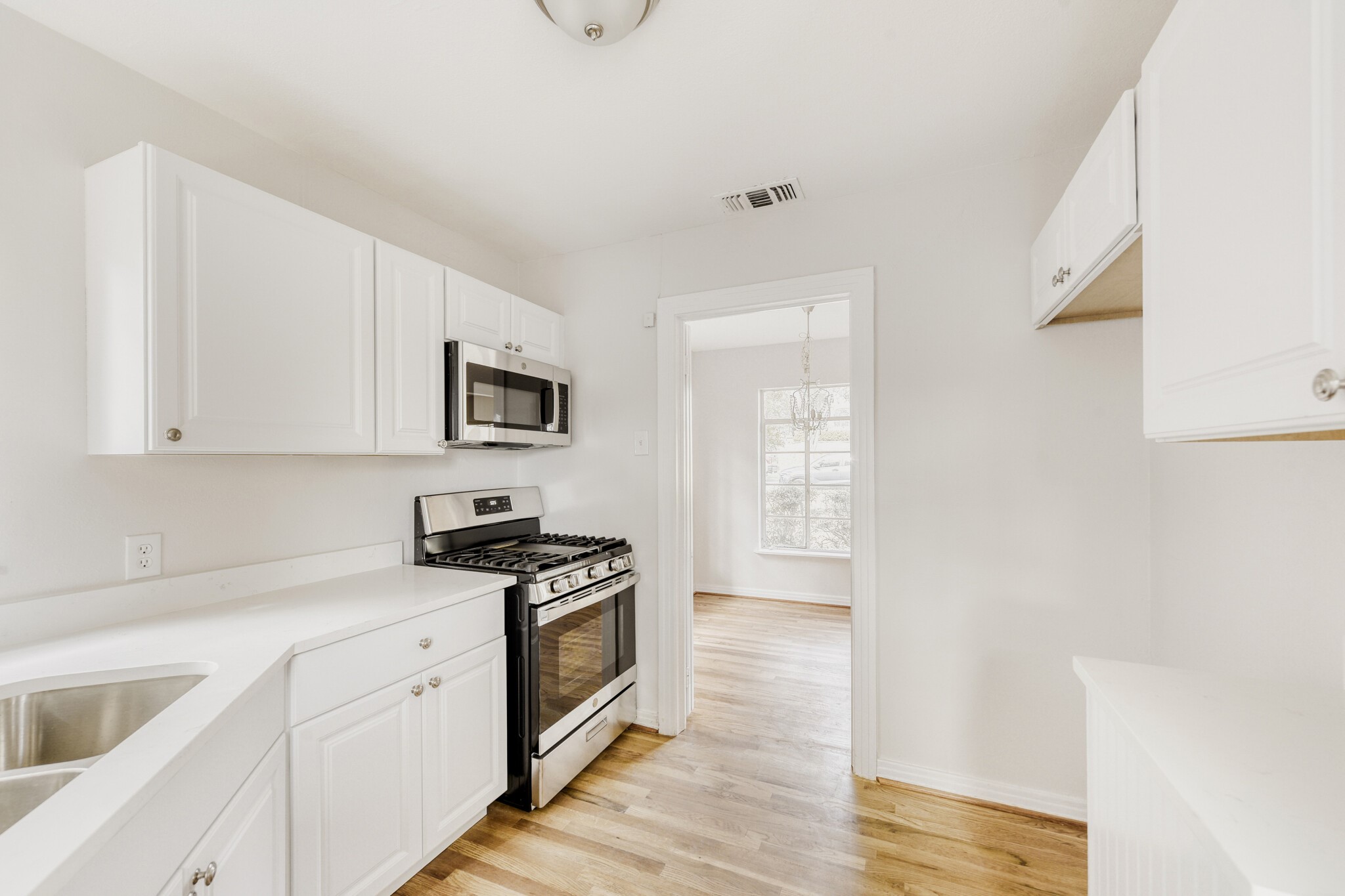 6918 Vivian Avenue Dallas TX 75223