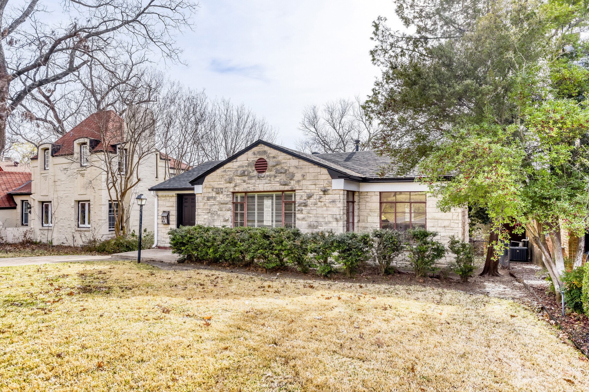 6918 Vivian Avenue Dallas TX 75223