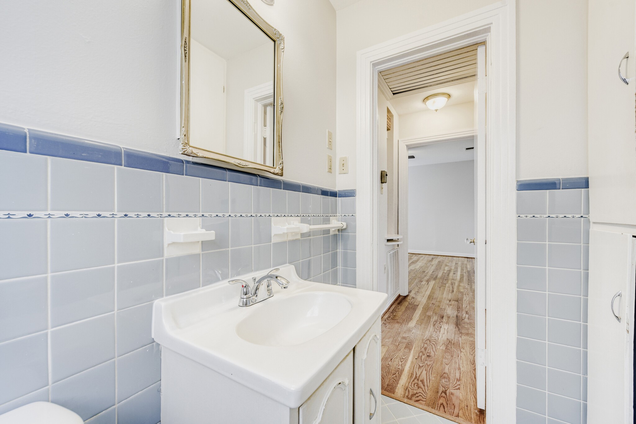 6918 Vivian Avenue Dallas TX 75223