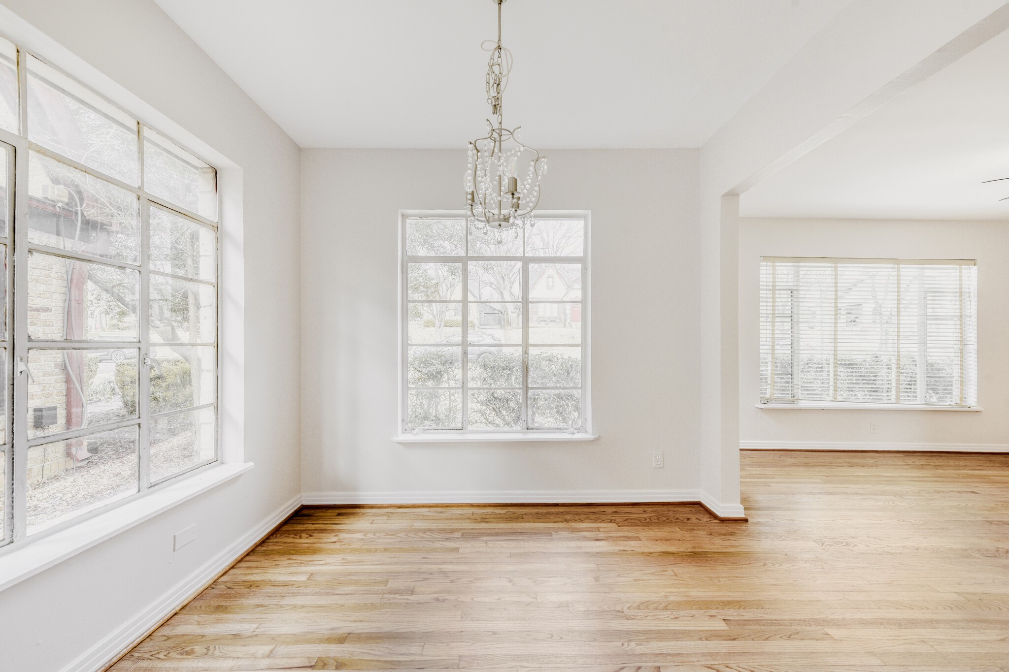6918 Vivian Avenue Dallas TX 75223
