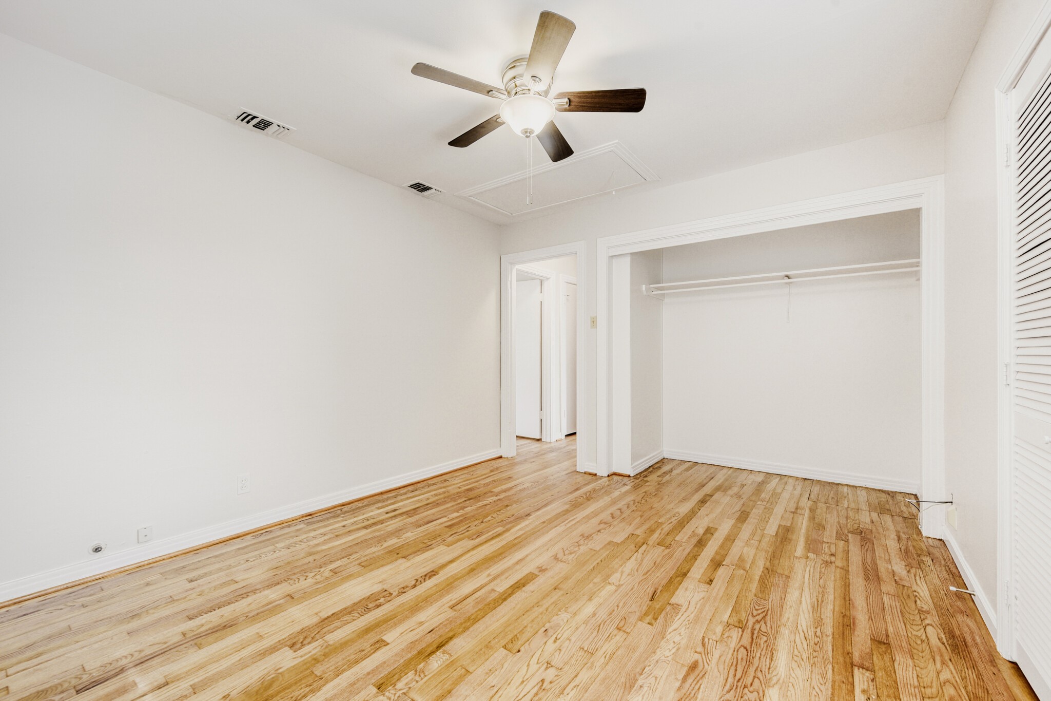 6918 Vivian Avenue Dallas TX 75223