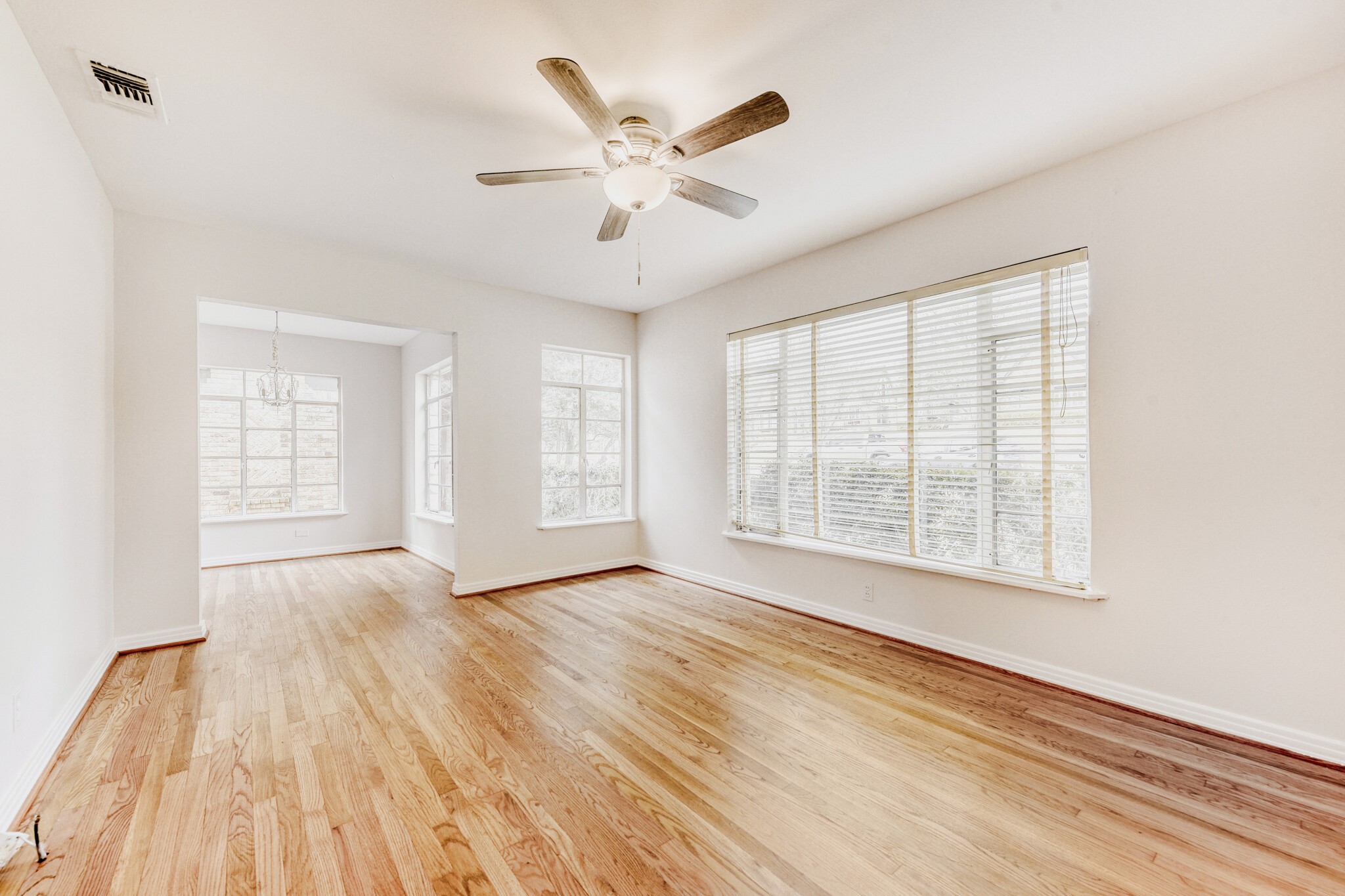 6918 Vivian Avenue Dallas TX 75223