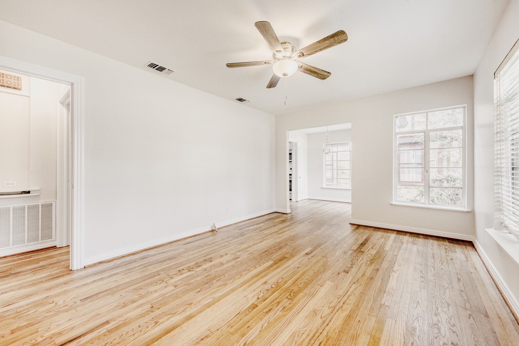 6918 Vivian Avenue Dallas TX 75223