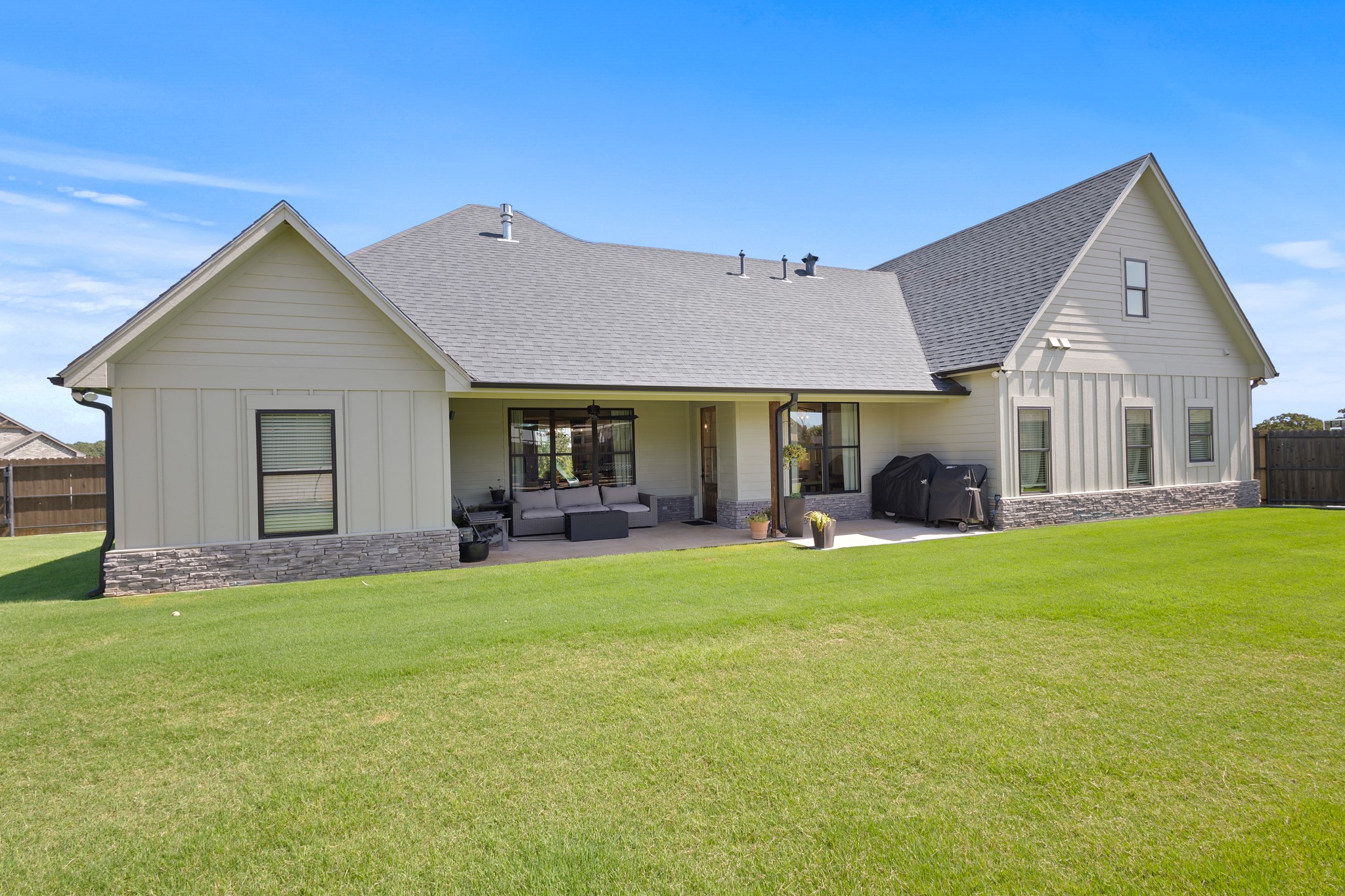 1611 N Mason Street Bowie TX 76230