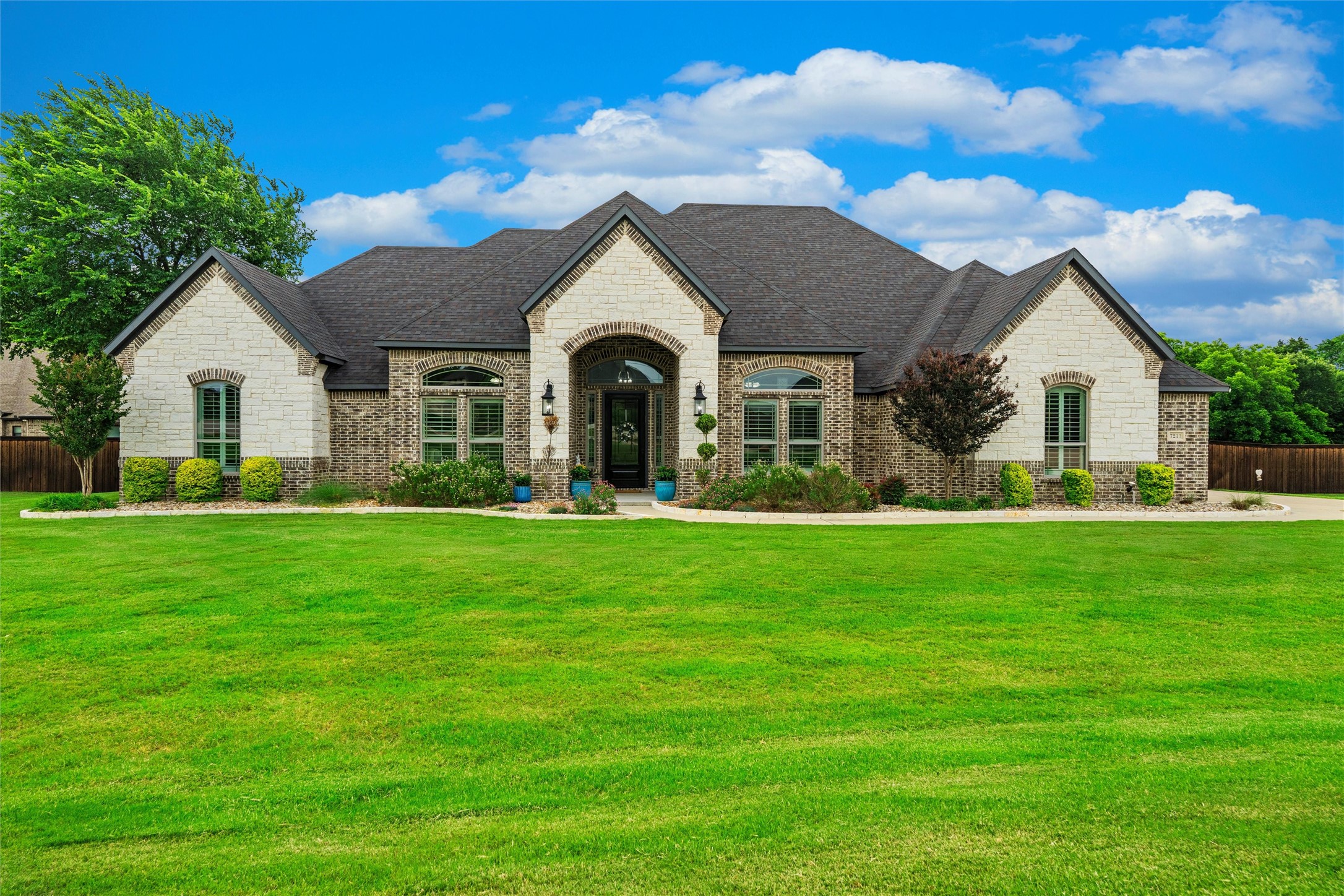 7211 Dillon Circle Midlothian TX 76065