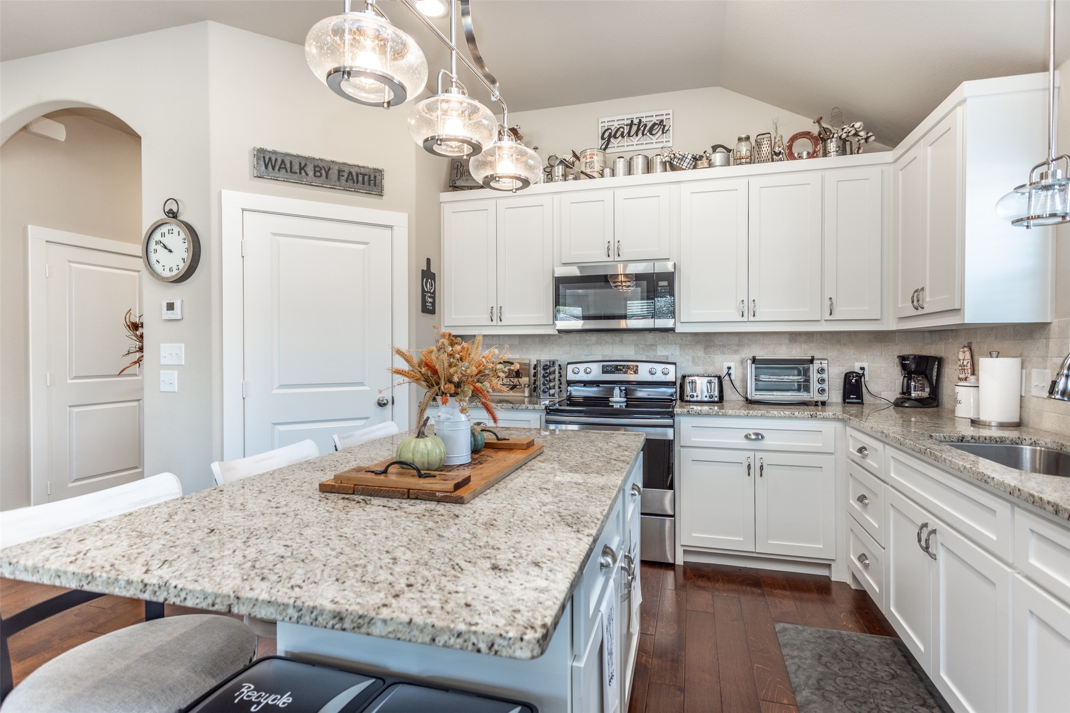 513 Pathfinder Street Collinsville TX 76233