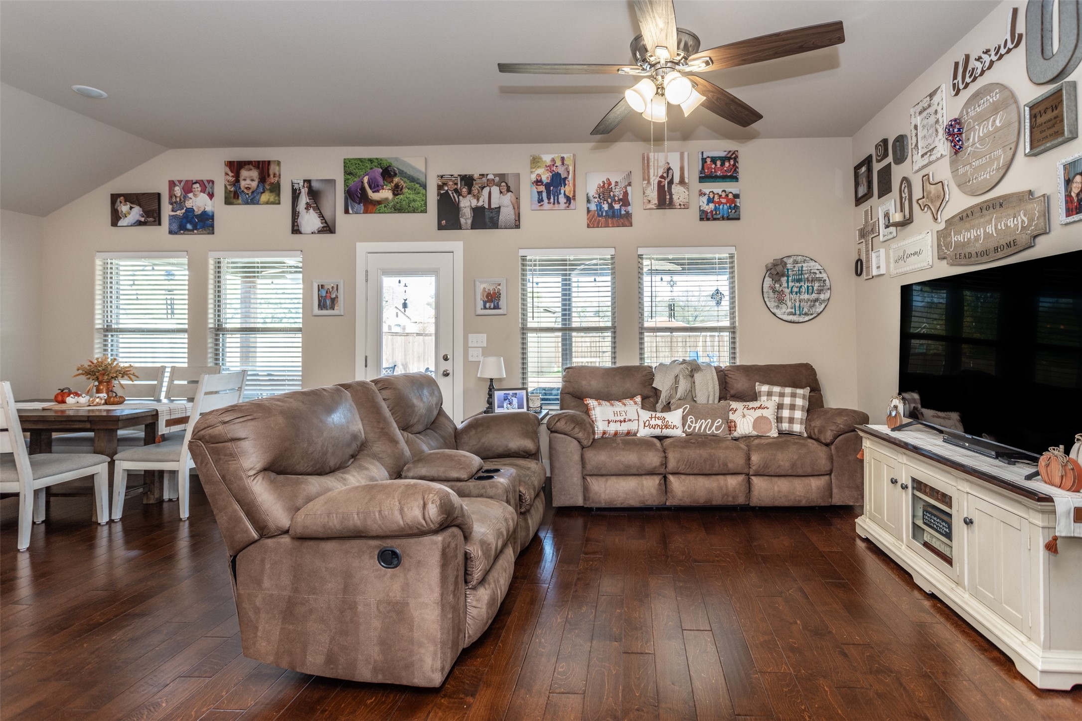 513 Pathfinder Street Collinsville TX 76233