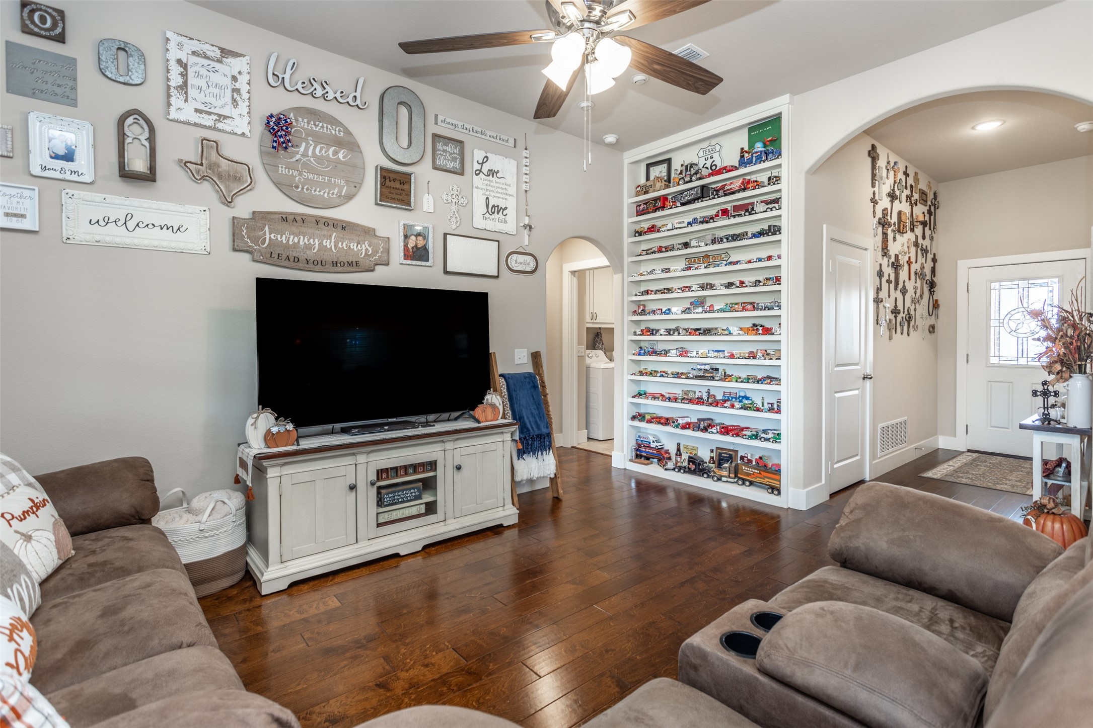 513 Pathfinder Street Collinsville TX 76233