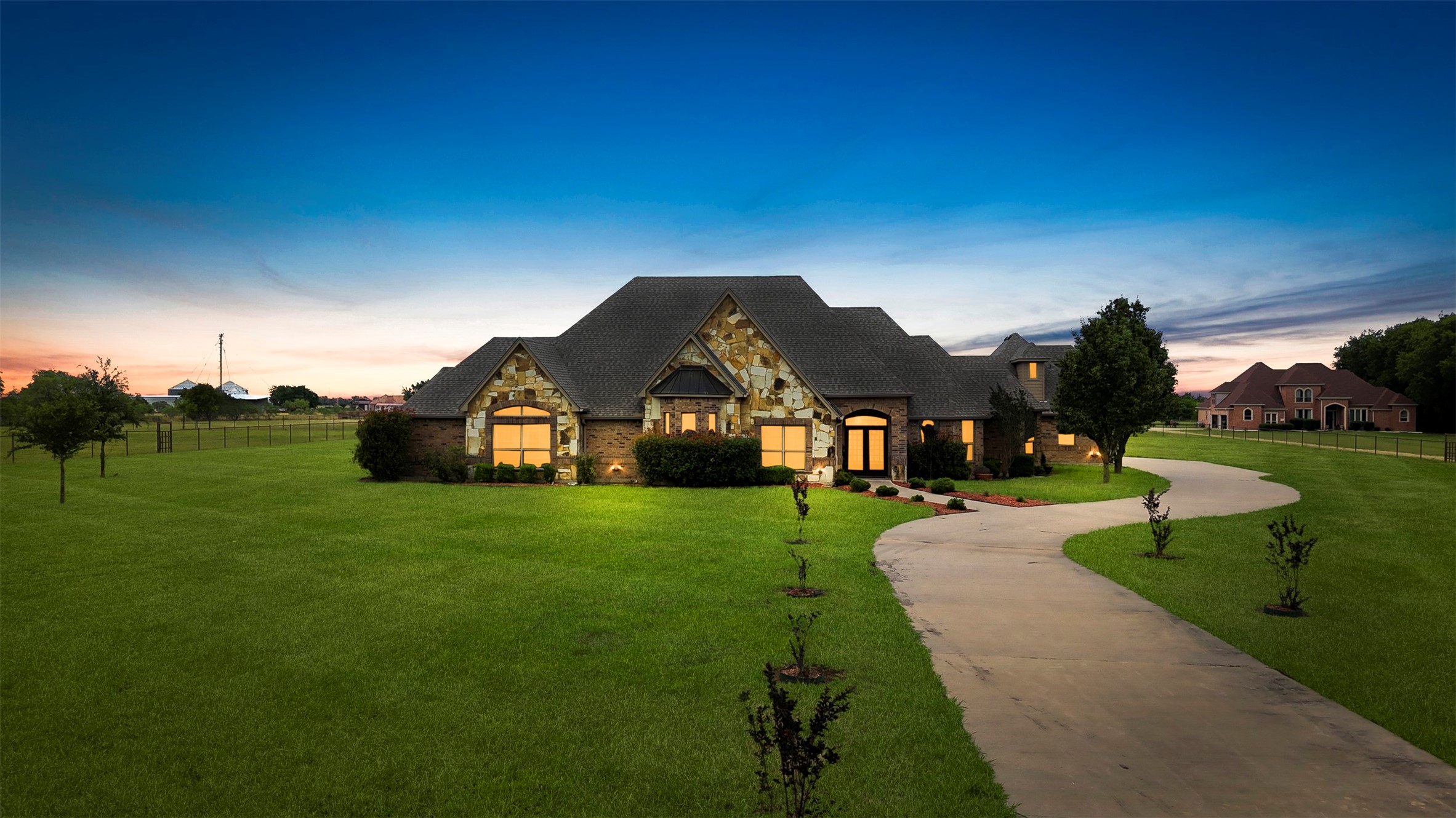 219 Mohundro Road Ferris TX 75125