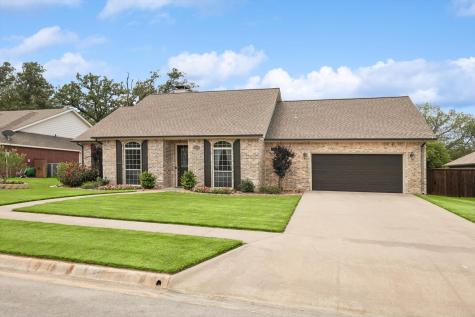 1055 Paige Street Aubrey TX 76227