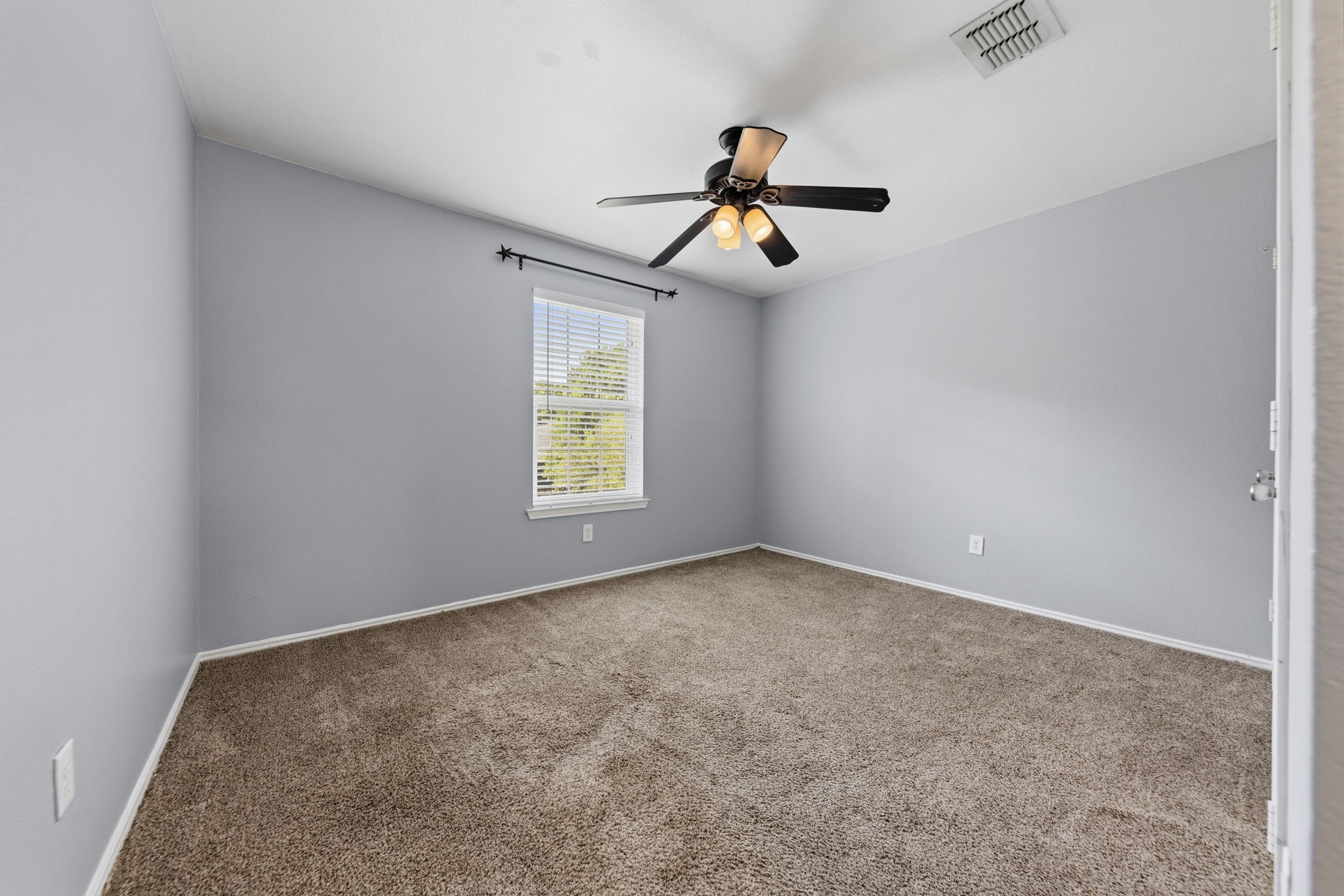 832 Tealwood Circle Flower Mound TX 75028
