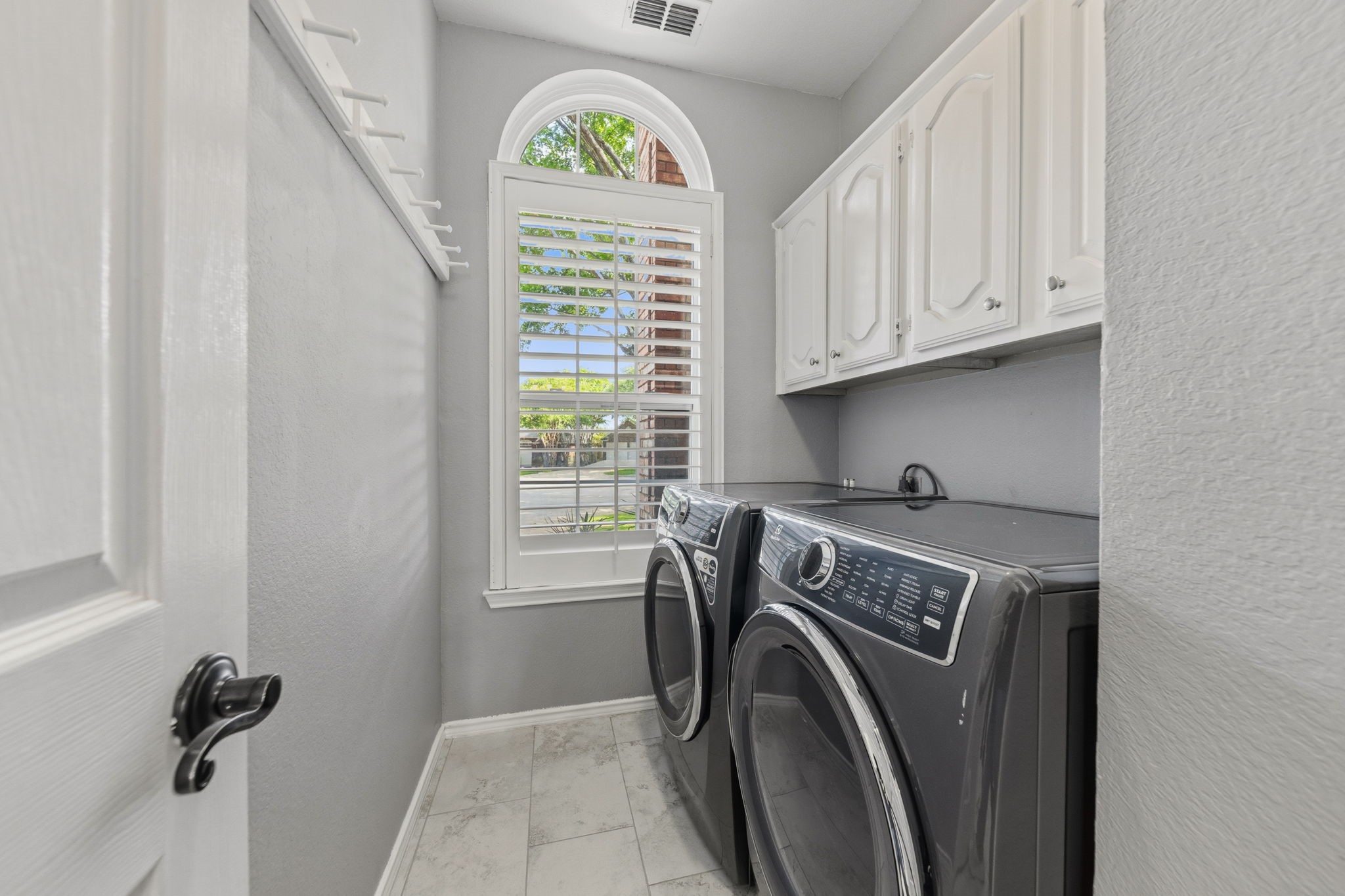 832 Tealwood Circle Flower Mound TX 75028