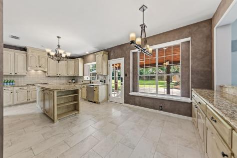832 Tealwood Circle Flower Mound TX 75028