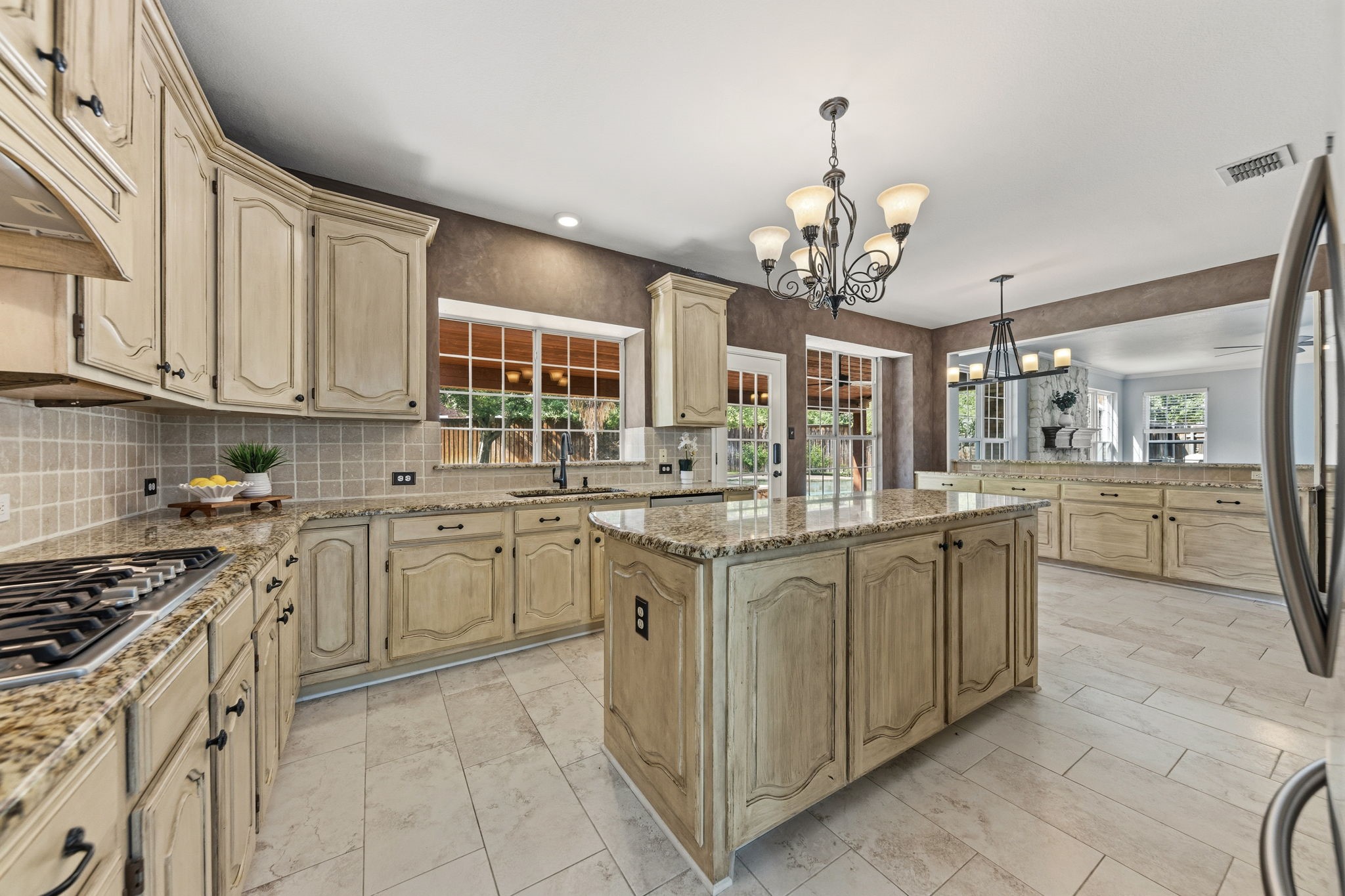 832 Tealwood Circle Flower Mound TX 75028