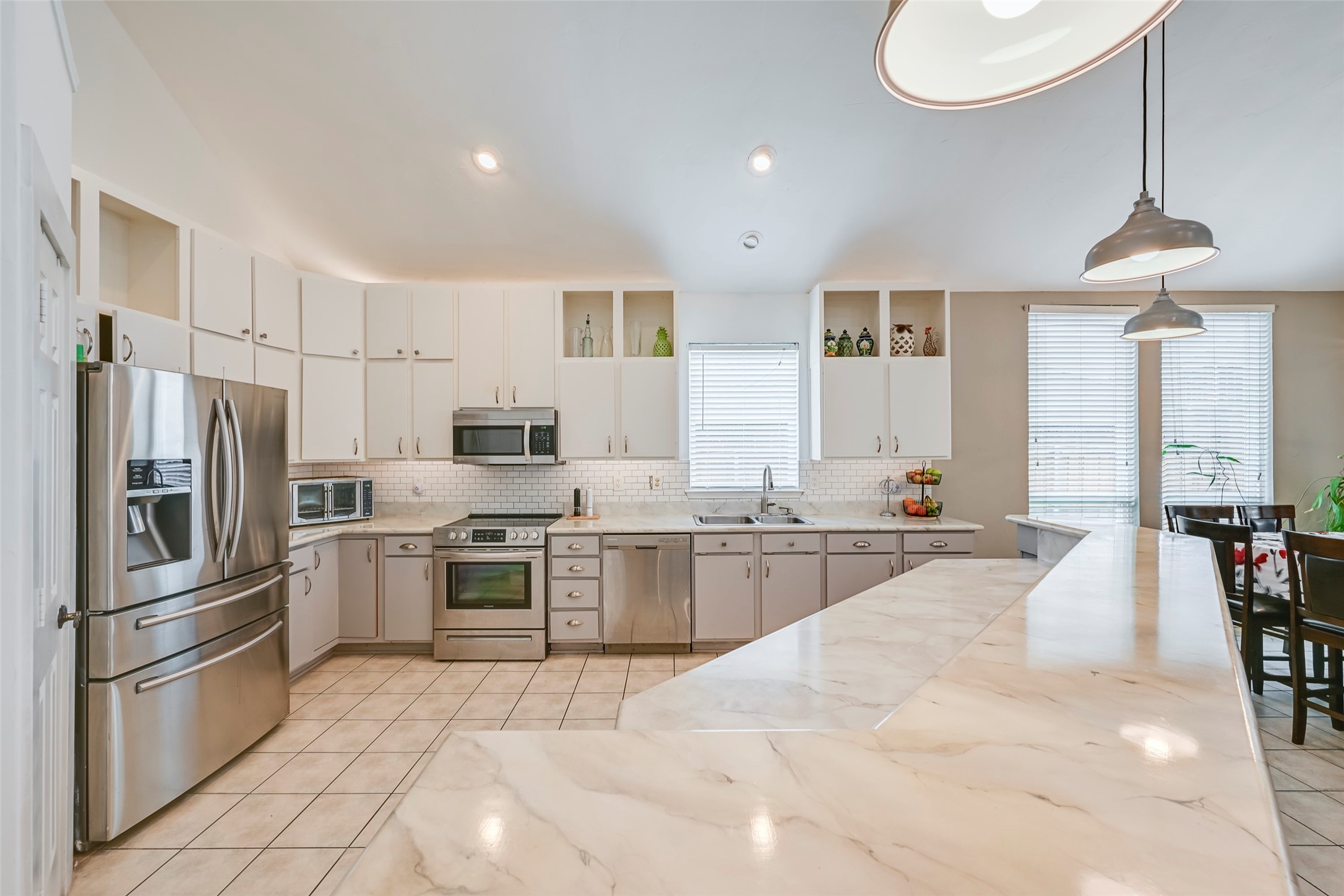 6017 Baskerville Drive Rowlett TX 75087